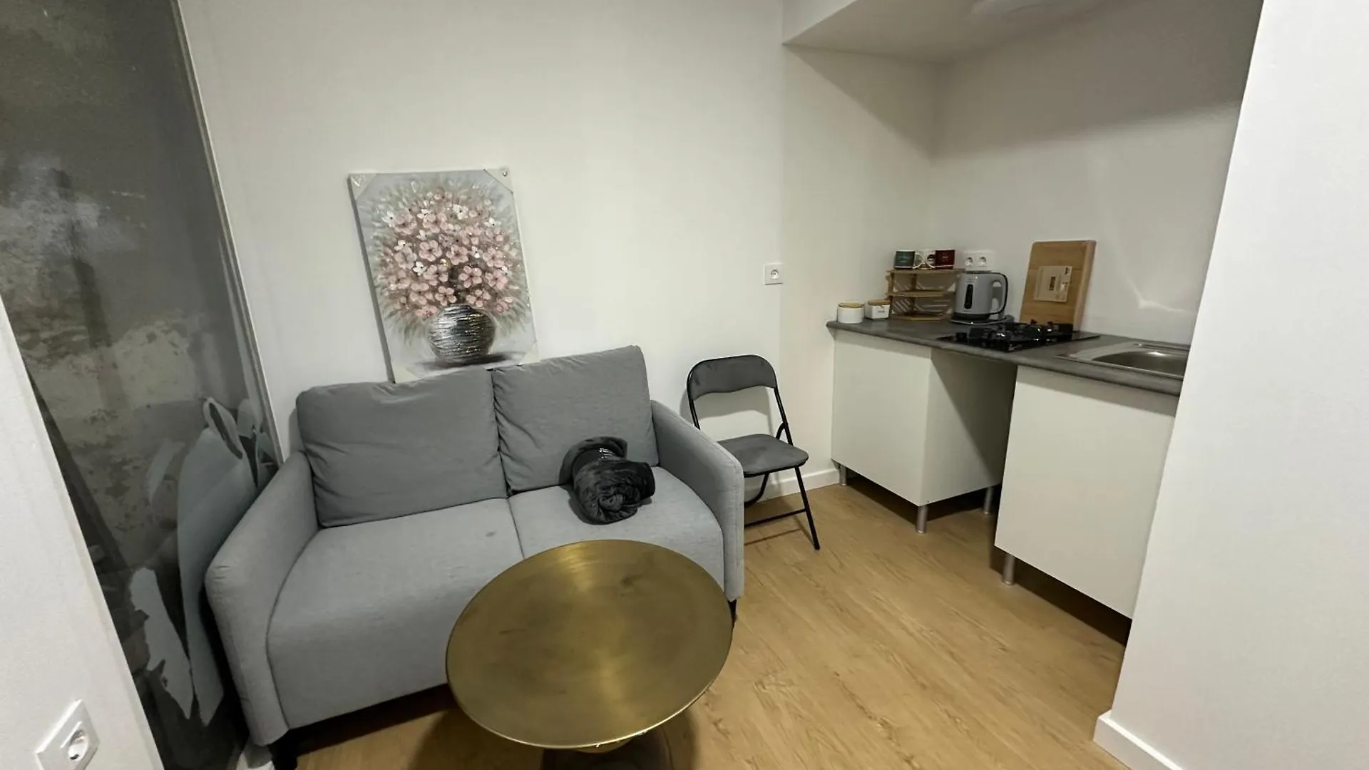 Alquilo Mini Departamento Apartment Sant Boi de Llobregat 0*,  Spain